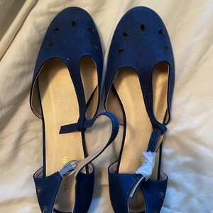 ModCloth blue flats